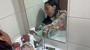 FreeUse Stepmom. Stepson tired of masturbating turns to submissive stepmom Leyne Rodriguez