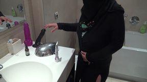 Algerian maid in Marseille lets me fuck her deep in her pussy