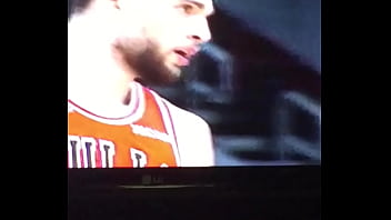 Rhonda bouncing that ass