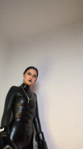 Latex Boxing Goddess – Turning You Into My Personal Punching Bag