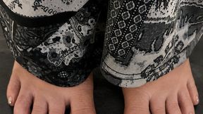 Hippie Milf feet while cooking dinner!