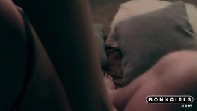 Passionate Sex with Fit MILF - Amateur POV Orgasm