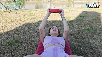 Rubia culona de enormes tetas se folla a su personal trainer despues del entrenamiento - Pauli Belen