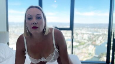 Horny Aussie MILF stuffs her tight pussy with a 9 inch dildo till thick cum gushes out