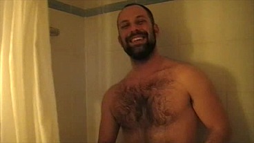 fucked in toilett by a sexy bear at the hotel
