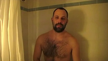 fucked in toilett by a sexy bear at the hotel