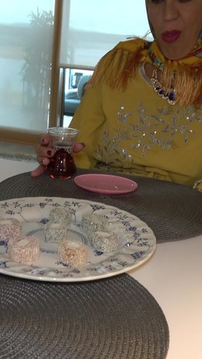 An Arab stepmother with a big ass is penniless fucking with her shy son-in-law   Clip 1