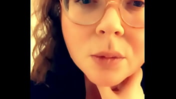 1er &eacute_pisode de la s&eacute_rie : je me touche pendant que ma coloc regarde les ...