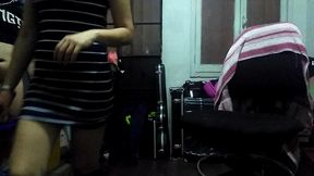 me tiro a mi hembra en una silla giratoria. le destrozo el culito.