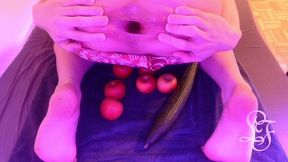 ass filled with apples