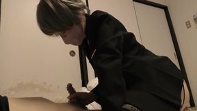 不倫カップル　会社帰りの制服のままで犯して、堅いチンポを欲しがる淫乱熟女