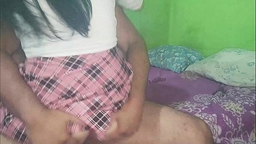 profesor se graba teniendo sexo con una de sus alumnas, el le promete subirle la calificacion / Parte 2 / Chiquicandy / LeandroZimmer