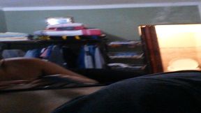 dando lengua en el culo a su novio