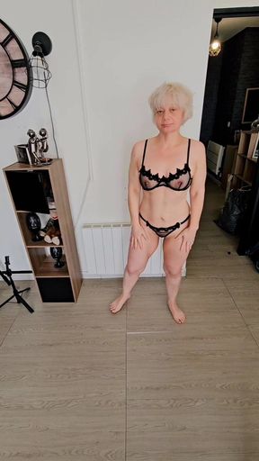 Mature Woman in Sexy Lingerie