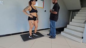 I take my neighbor out of his mind I made him fall into temptation so that he fucks me a lot my ass in the fur