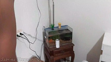 Sabrina Prezotte trouxe dois boys da praça para fuder suas amigas