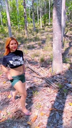 Flashing Pussy in the woods