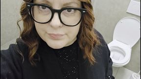 Elegant in All Black: Nicoletta Takes a Pee Break at the Mall Restroom 720HD
