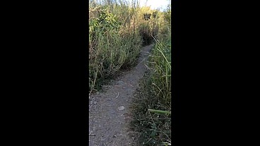 RECORTEI A PARTE DE TRÁS DA MINHA CUECA VELHA E FUI AO PARQUE OFERECER SEXO AOS CAMINHONEIROS. FAÇA SUA JOCKSTRAP EM CASA USANDO PRÓPRIA CUECA ANTIGA.