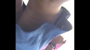 Bajo la falda de morena