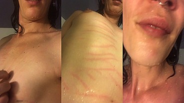 Mon corps nue et griffé sous le ruissellement de l’eau chaude de la douche