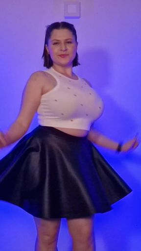 Curvy College Girl Haul Plaid, Drawstring and Black Mini Skirts Fit Check