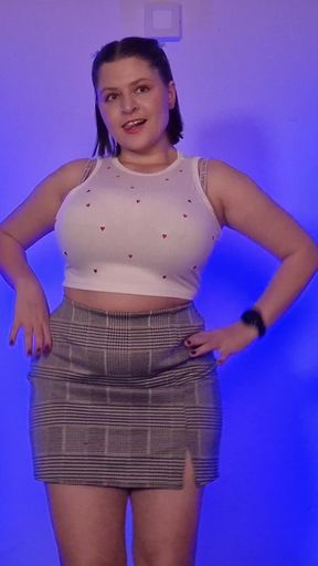 Curvy College Girl Haul Plaid, Drawstring and Black Mini Skirts Fit Check