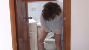 Great compilation of a beautiful stepmother peeing after having sex.