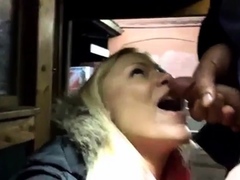 Amateur Bahnhof Blowjob