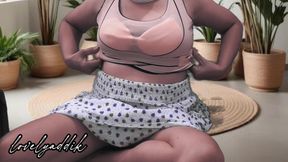 Filipina Single mom live selling bra