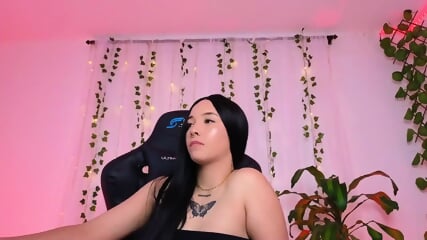 Chubby petite asian teen babe with perfect big booty ass