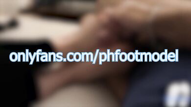 My foot friend gets a thick creamy toejob till his cute soles are glazed