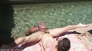 Amateur bear goes wild with his big, juicy cock in HD porn