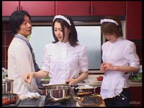 Maid's Debt Repayment Strategy Revealed: Effective Manners for Financial Freedom Plan 1