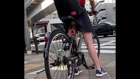 JCのパンツがちらり...