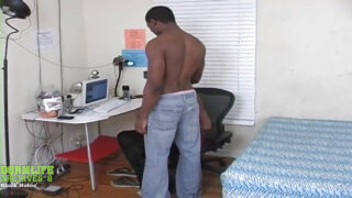 Blowjob, onani, sædskud, sort, bar kondom, knepper, slikkeri – unge bøsser knepper sin egen røv