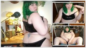 BBW Cums Twice on Dildo
