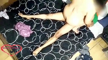Mi vecino me invita a follar