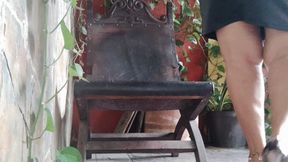 Scratching my feet and legs because of itchy feet and legs (1)