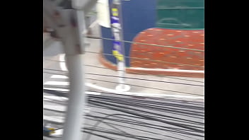 Dotado me comeu na janela pra todo mundo ver