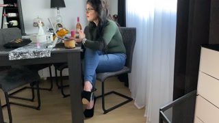 the secretary farts