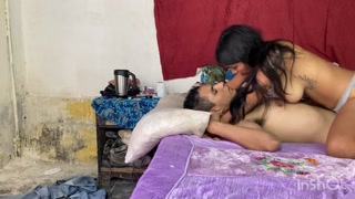 Me cojo a la amiga de mi novia