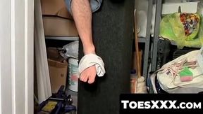 ToesXXX.com - Jocks' side-by-side jerk off with toe-focused climax
