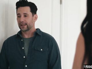 Tommy devises a gonna sabotage Jennifer Whites job search