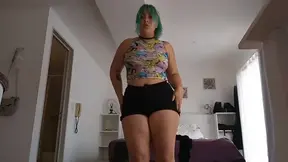 Reyna Tirana receives plug anal in vlog