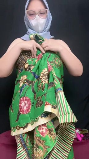 Narrow pussy young woman leaks squirt