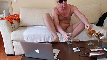 Sissy Slut Michelle relaxes after a business day at the Turkish Hotel in Dalaman