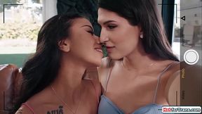 Latin tgirl Zariah Arau gets her big trans cock deepthroated