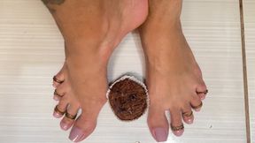 Smashing cake for you to eat.