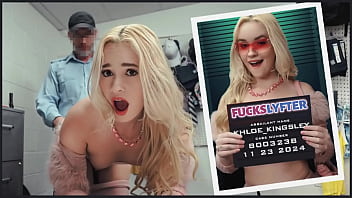 Khloe Kingsley Folow Every Command